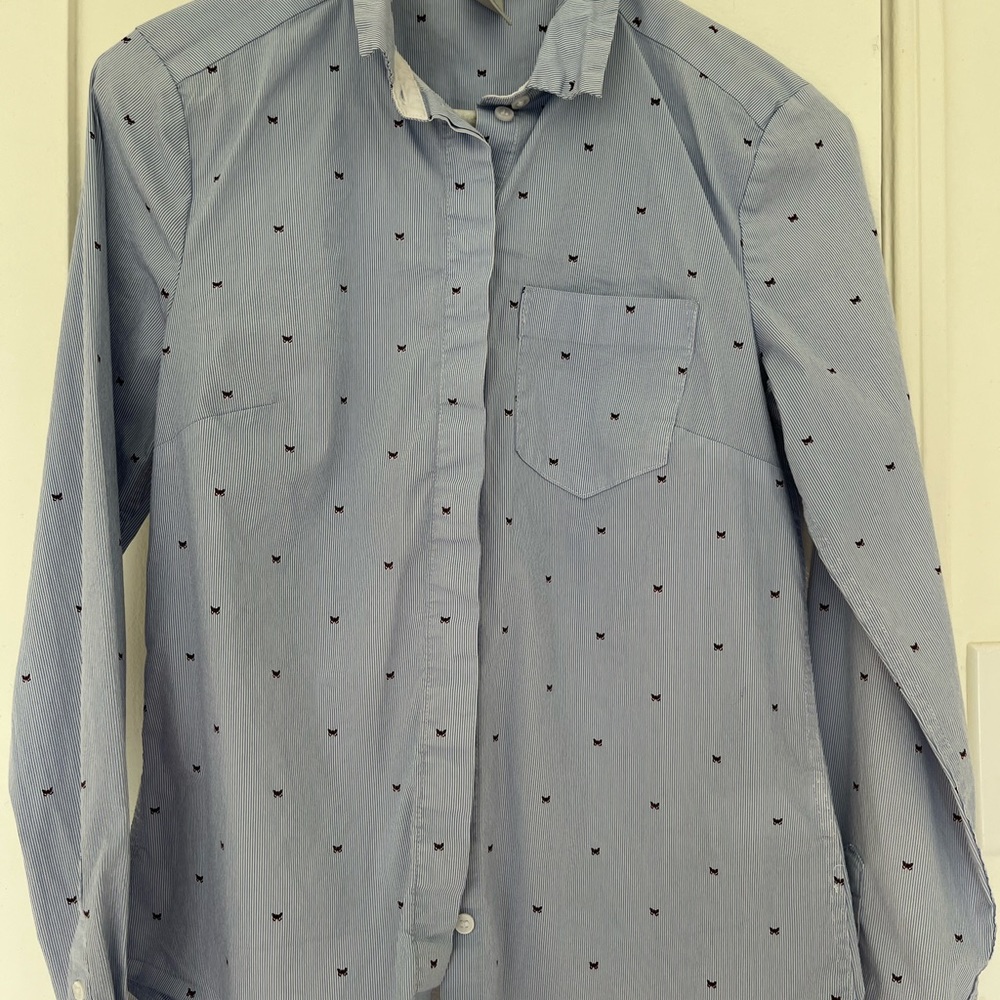 Butterfly button up